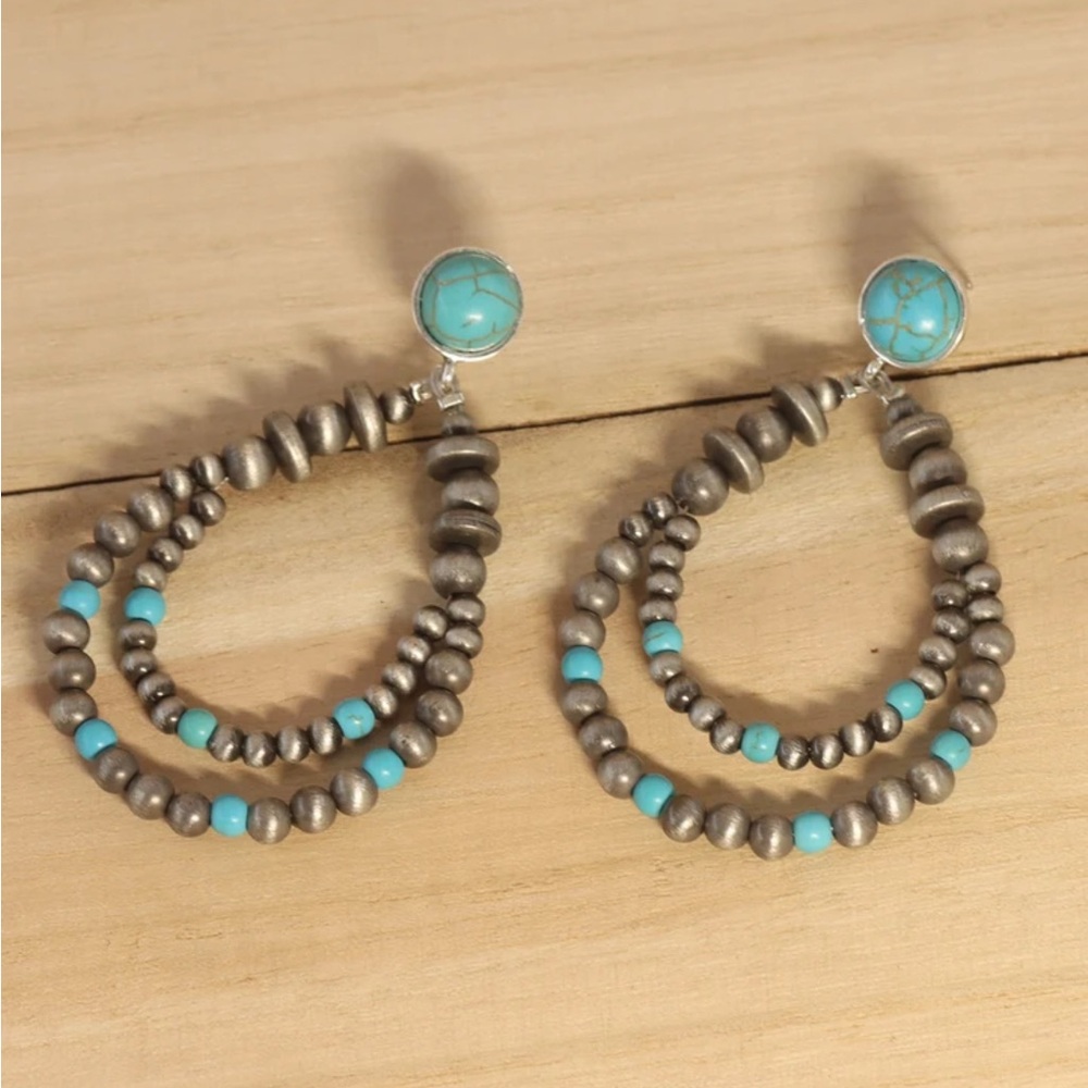 🌟🌟 Navajo Beaded Earrings - Picture 2 of 7